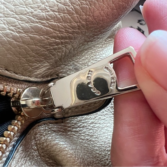 Coach Purse - Picture 4 of 8